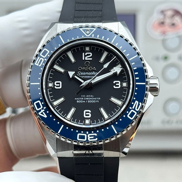 (VS+製)オメガスーパーコピー時計 217.32.42.21.01.002 シーマスター プラネットオーシャン 600M 